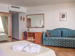 Arc En Ciel Hotel - photo 17