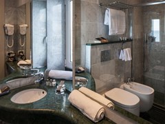 Arc En Ciel Hotel - photo 18