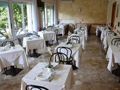 Capri Hotel - photo 8