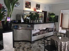 Capri Hotel - photo 6