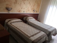 Capri Hotel - photo 11
