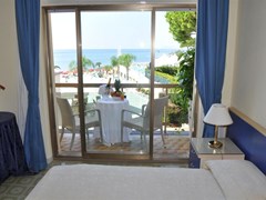 La Playa Hotel - photo 5