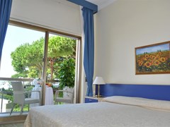 La Playa Hotel - photo 7