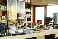 Boulevard Side Hotel - photo 40