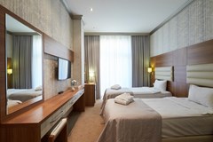 Boulevard Side Hotel - photo 20
