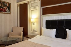 Boulevard Side Hotel - photo 27