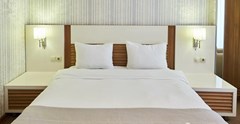 Boulevard Side Hotel - photo 8