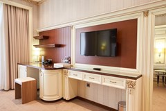 Boulevard Side Hotel - photo 22