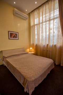 Bulvar Inn Hotel: Стандартный двухместный номер с 1 кроватью - photo 7