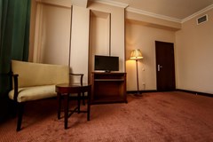 The Crown Hotel - photo 10
