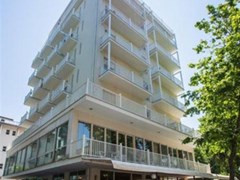 Aiglon Hotel - photo 1