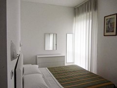 Carlton Beach Hotel - photo 9
