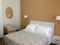 Carlton Beach Hotel - photo 11