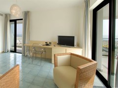 Club House Hotel - photo 13
