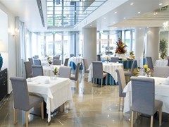 Club House Hotel - photo 9