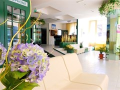 Confort Hotel - photo 1