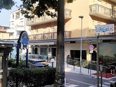 Globus Hotel - photo 1