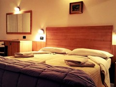 Globus Hotel - photo 5