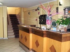 Half Moon Hotel - photo 6