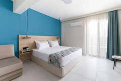 Mythic Summer Hotel - photo 30