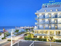 Michelangelo Hotel - photo 1
