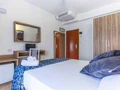 San Marino Hotel - photo 8