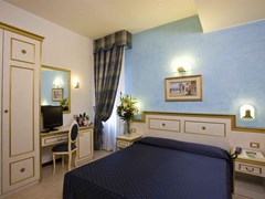 King Hotel - photo 8