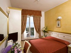 King Hotel - photo 9