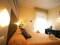 Senyor Hotel - photo 13
