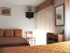 Bijou Hotel - photo 11