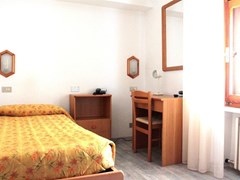 Bijou Hotel - photo 12
