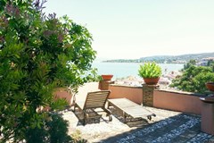 Luxury Hilltop Villa - photo 2