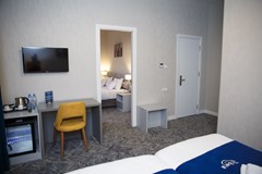 Tribeca Hotel - photo 2