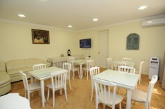 Crown Hotel - photo 5