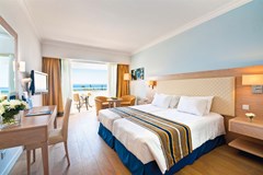 Olympic Lagoon Resort Paphos: Deluxe Room - photo 32