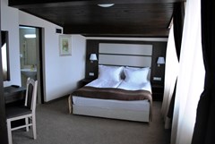 Zara Hotel - photo 11