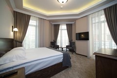 Boulevard Hotel - photo 2