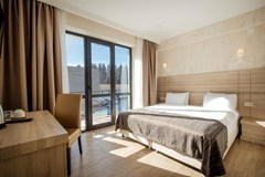 BM Plaza Hotel - photo 6
