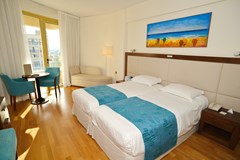 Golden Bay Beach Hotel - photo 1
