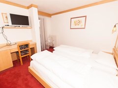 Garni Cristiania Hotel - photo 19