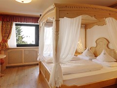 Alaska Hotel - photo 19