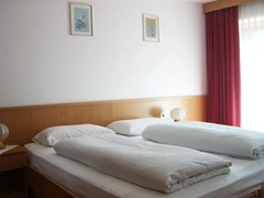 Olympia Hotel - photo 12