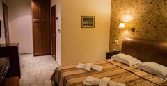Tesoro Hotel - photo 10