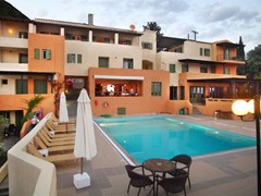 Scorpios Hotel and Apartments - photo 9
