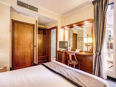 Al Manthia Hotel - photo 11