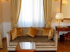Villa Pinciana Hotel - photo 10