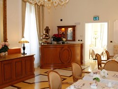 Villa Pinciana Hotel - photo 5