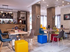Capri Hotel - photo 4