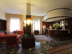 Bergamo Hotel - photo 2