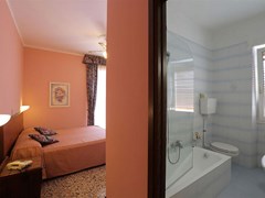 Bergamo Hotel - photo 10